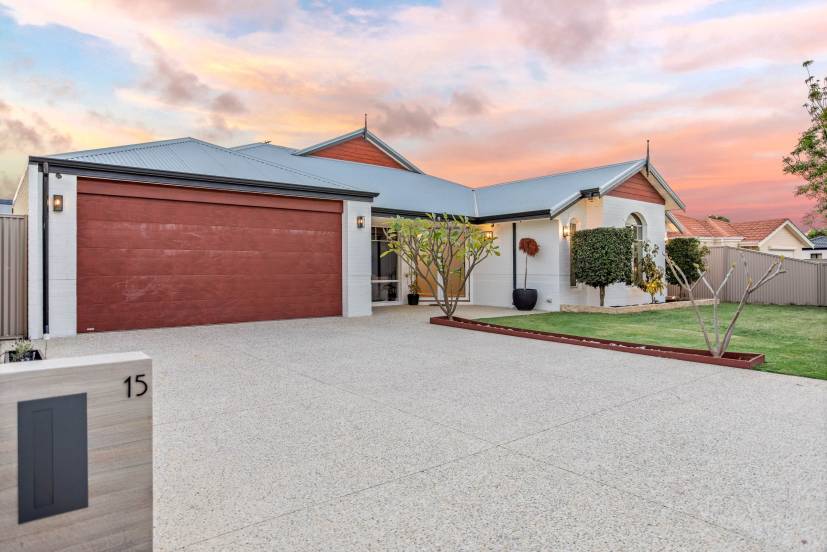 15 Caversham Bend, SOUTHERN RIVER, WA 6110 AUS