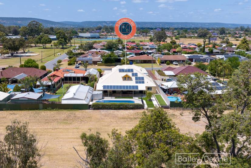 15 Shearwater Way, GOSNELLS, WA 6110 AUS